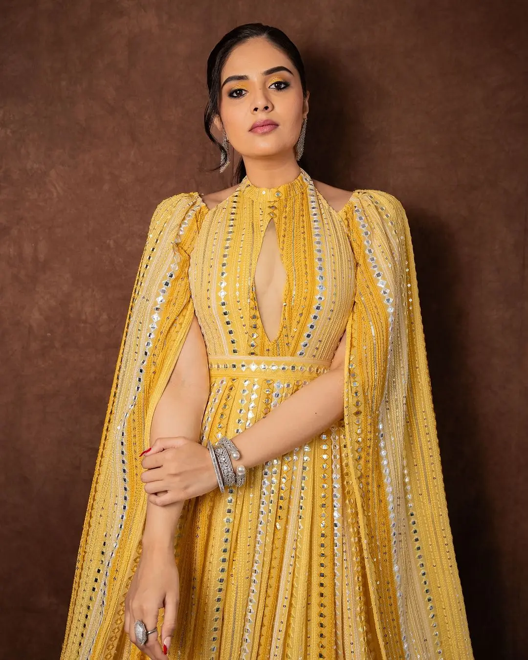 Maa TV Anchor Sreemukhi in Long Yellow Gown